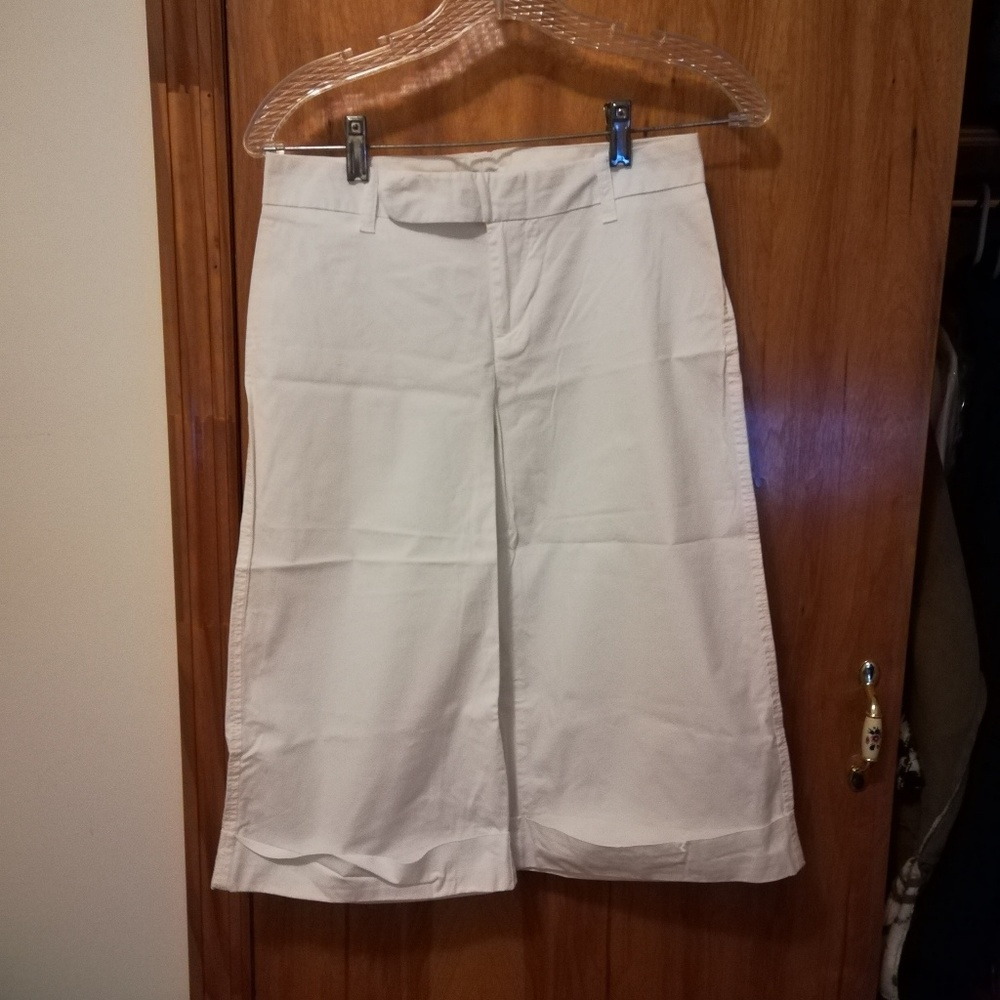 Gap white cropped pants